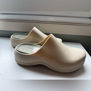 Cougar SVEN-Q Sand Clogs Womens Size 8 Minimalist Slip On Comfort Shoes
